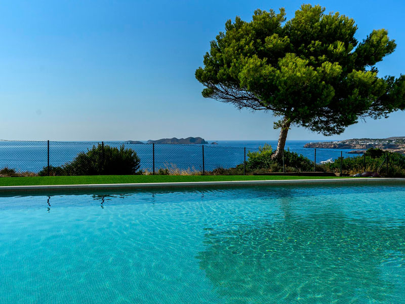 Vista de piscina en Villa Cala Molí