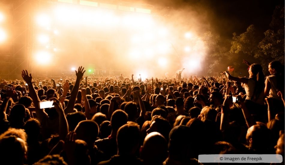 Imagen de festival en Ibiza fiesta, celebraciones ymucha música